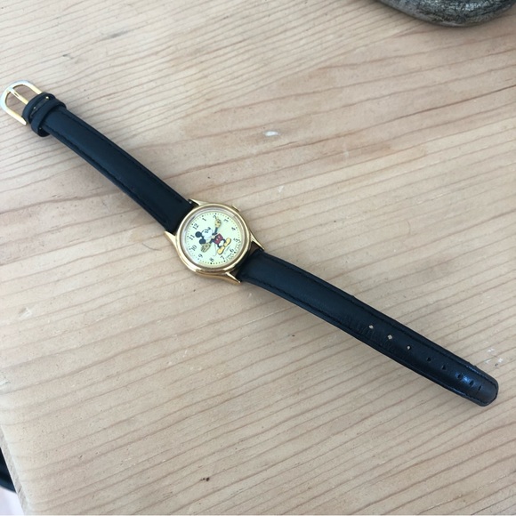 Disney Lorus Mickey Mouse Hands Gold Tone leather Watch VINTAGE -NOT TESTED - Picture 6 of 6